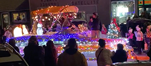 Kent & Joyce Monnig Home for the Holidays Boat 2